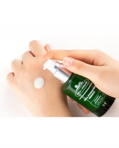 VT Cosmetics CICA Hydration Essence Texture