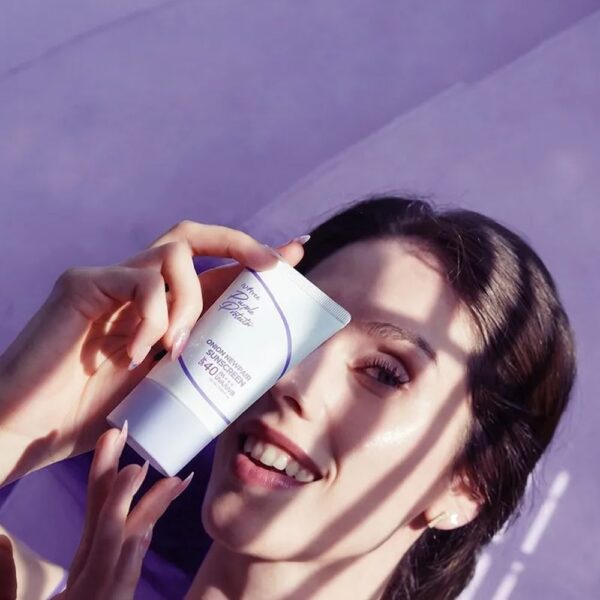 Isntree Onion Newpair Sunscreen 50ml - Image 3